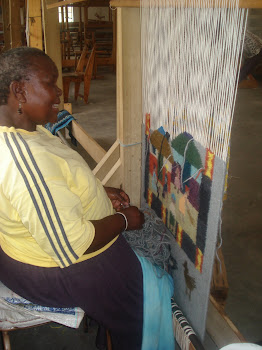 Oodi weaver at work