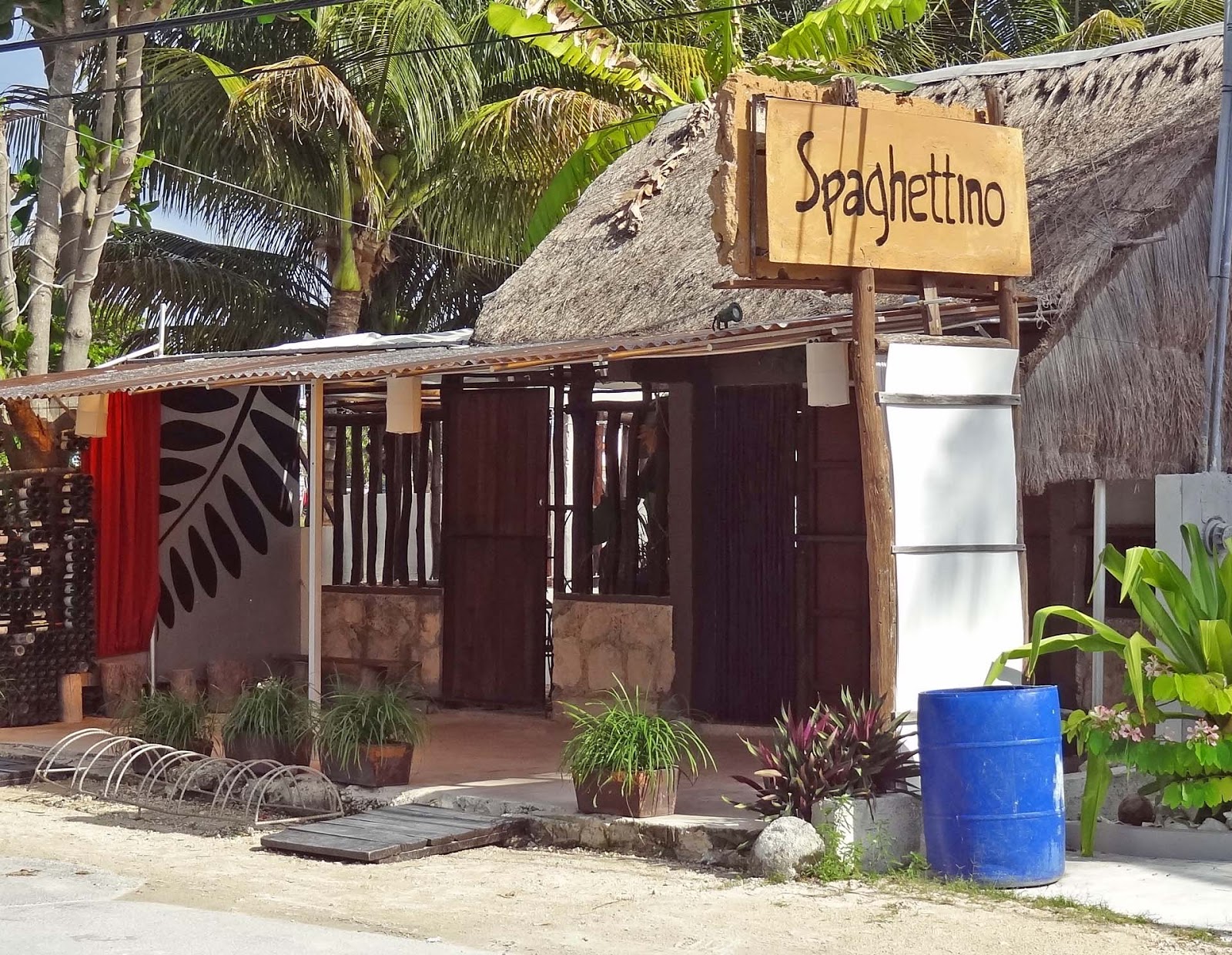 Joe's Retirement Blog: A Few Restaurants, Puerto Morelos, Quintana Roo, Yucatan ...
