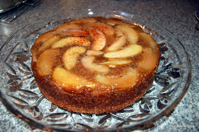 Ginger Bread Cake with Apples