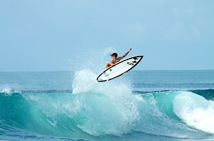 Pro Surfer Matias Franseschini (Arg)