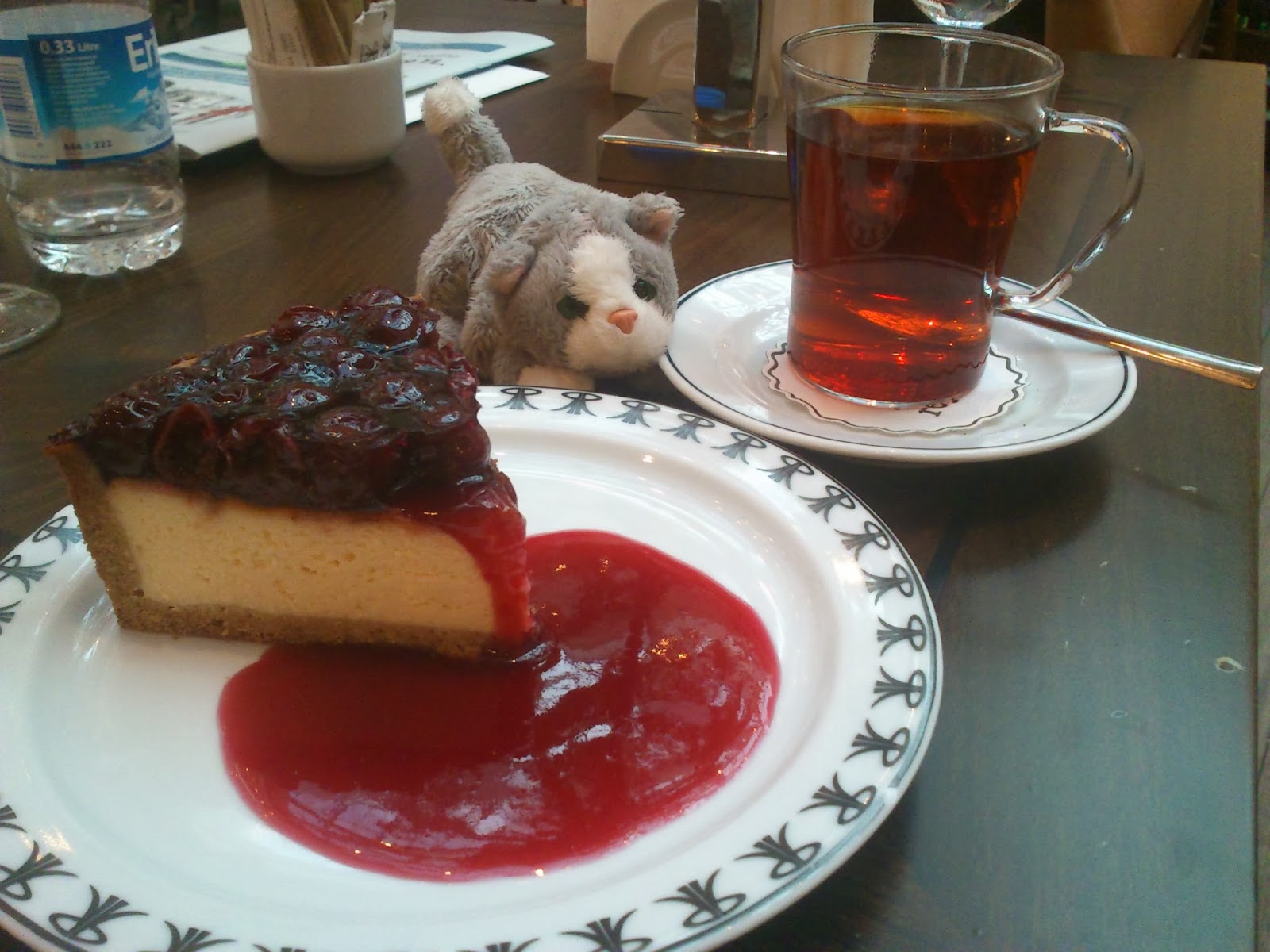 Cincinsfikirli İzmir markası Reyhan Pastanesi