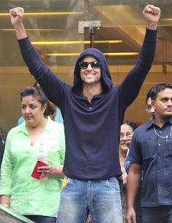 Hrithik Roshan Discharged from Hospital after successful Brain Surgery