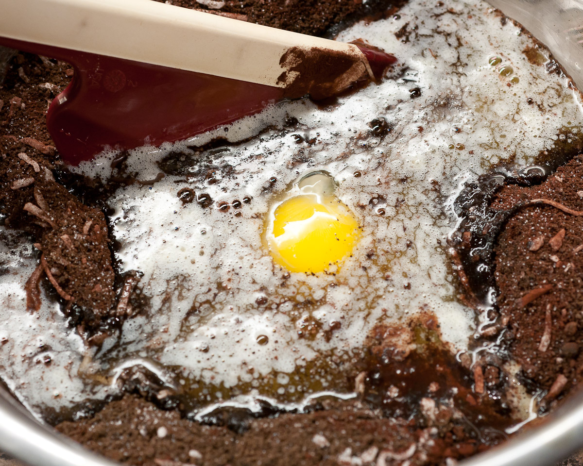 Sweet Twist of Blogging Nutella Nanaimo Bars