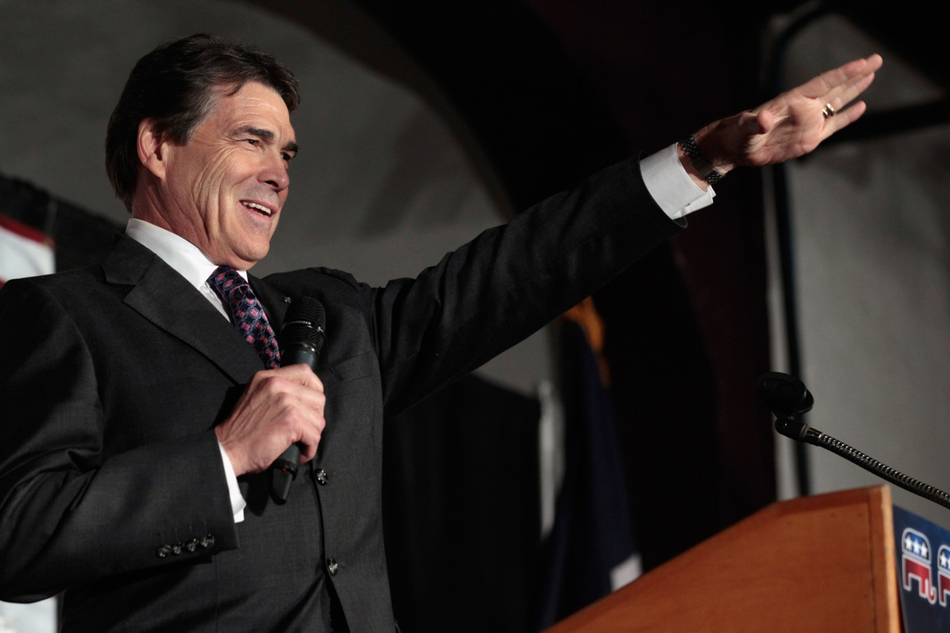 memo-to-rick-perry-dont-hold-your-arm-like-that-19609-1313443714-13.jpg