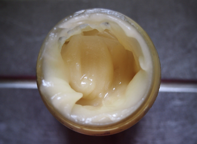 All Natural: honey, beeswax and almond oil moisturizing creme