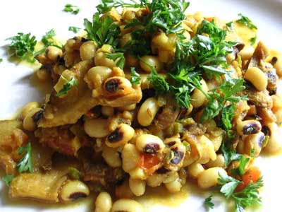 Curried Black-Eyed Peas with Dried Mushrooms