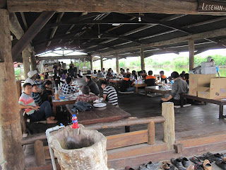 Lesehan dan pemancingan