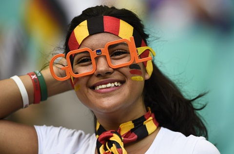 FOTO: Suporter Cewek Cantik Nan Seksi di Laga Jerman Vs Portugal