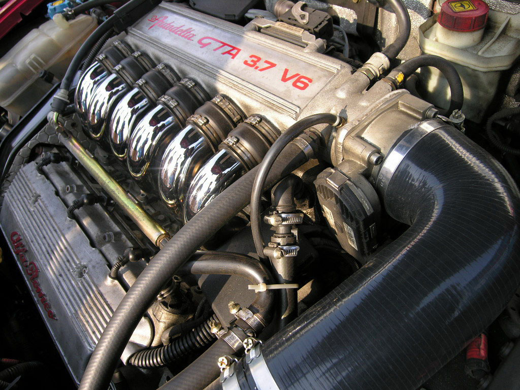Alfa+Romeo+156+Engine.jpg