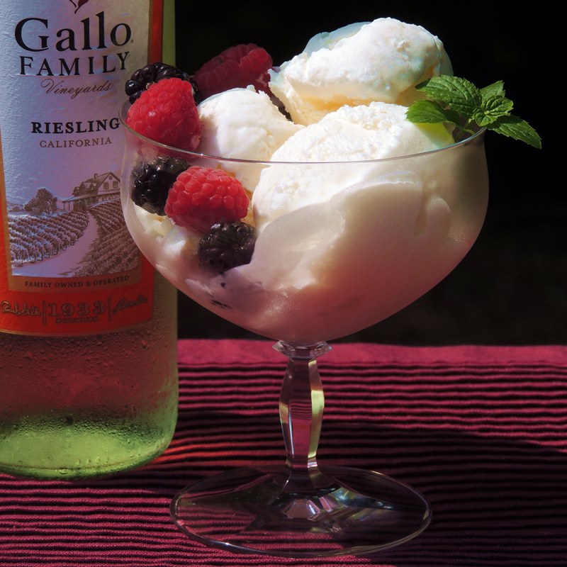 White Wine Ice Cream for an GalloFamily SundaySupper Bobbi's Kozy