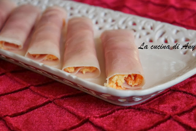 Involtini di prosciutto cotto - Rulouri cu prosciutto cotto