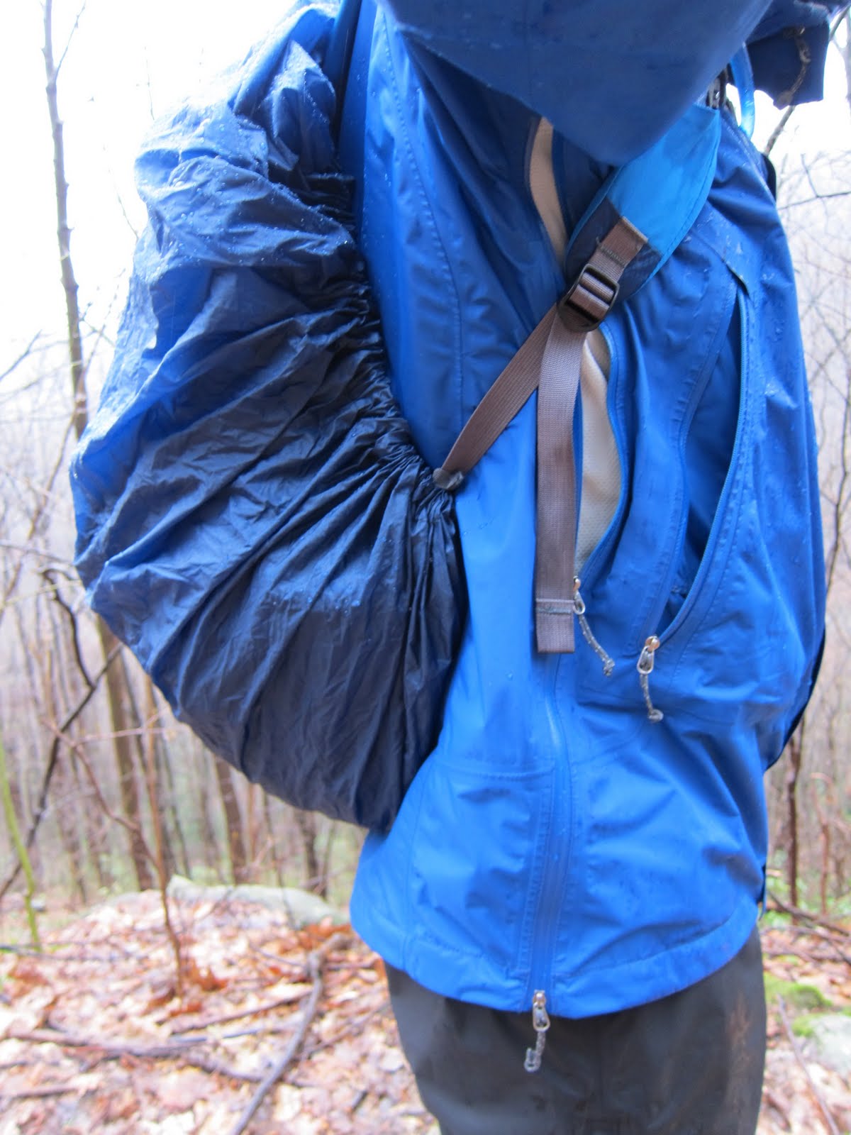 review outdoor research foray