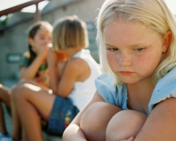 7 Faktor Penyebab Anak Menjadi Pemalu D O