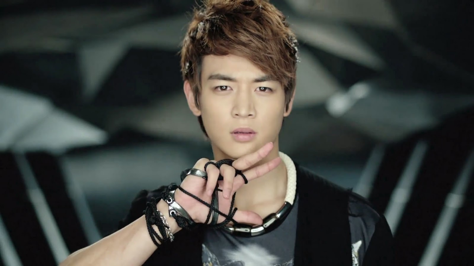 SHINee - Tiny Kpop Idol Profile