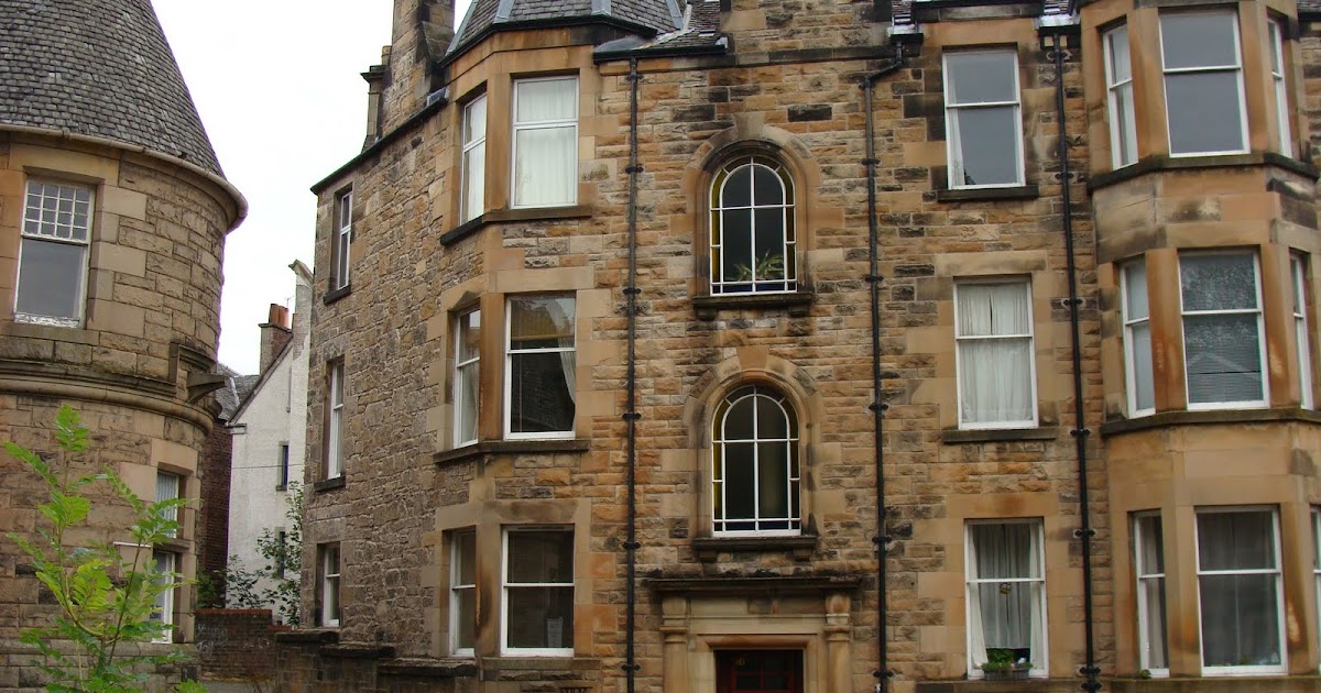 Grant Property Stunning Two Bedroom Apartment in Stirling City Centre