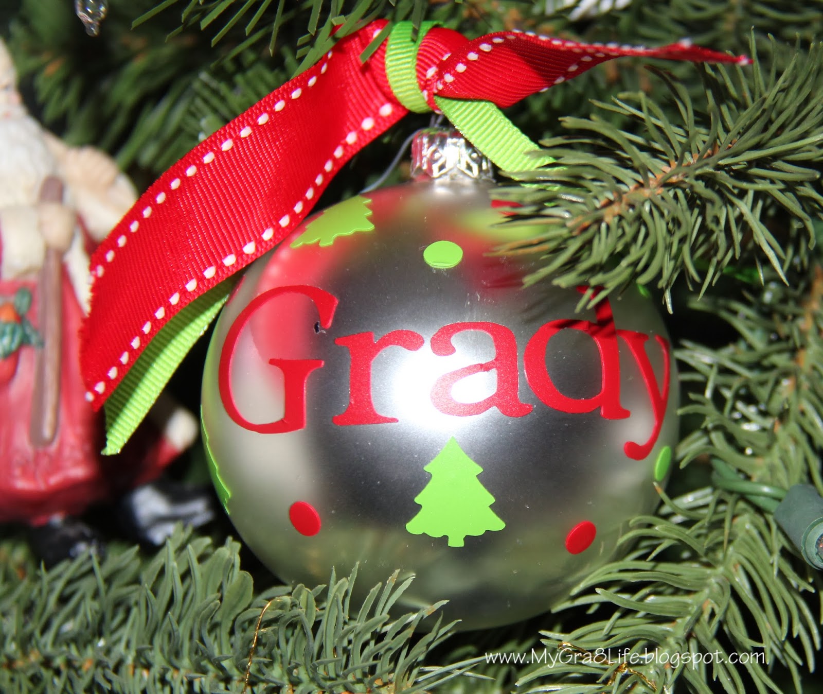 My Gra 8 Life DIY Ornaments Like Those On "Days of Our Lives!"