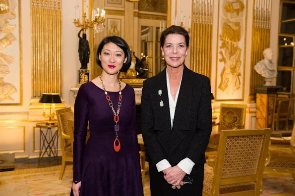 That award was presented by Fleur Pellerin, Minister of Culture and Communication of France to Princess Caroline. Princess Caroline has been deemed worthy of that award because of her support to young designers and also activities of Prince Pierre Foundation. The award ceremony was attended by children of Princess Caroline, namely, Andrea Casiraghi, Charlotte Casiraghi, Pierre Casiraghi and Princess Alexandra of Hanover and also fashion designers Karl Lagerfeld, Christian Louboutin and French actor Guillame Gallienne.