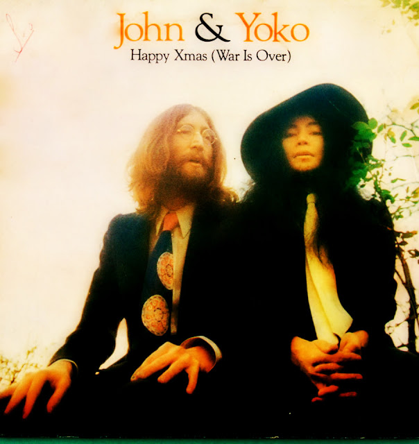 Wonalixia© Happy XMAS 2011John Lennon y Yoko Ono War is over