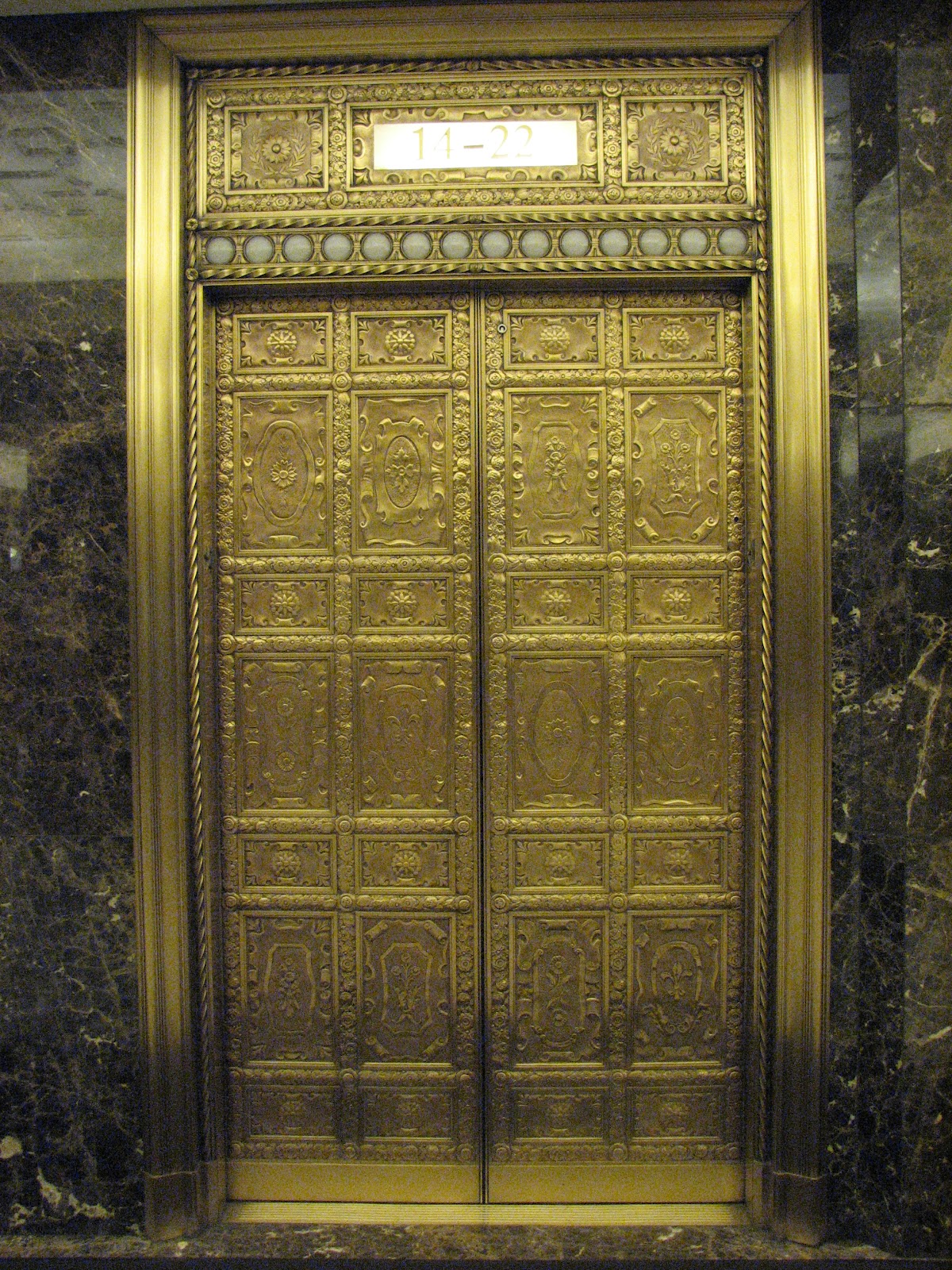 Travels with rarecat: Chicago - Art deco Elevator Doors
