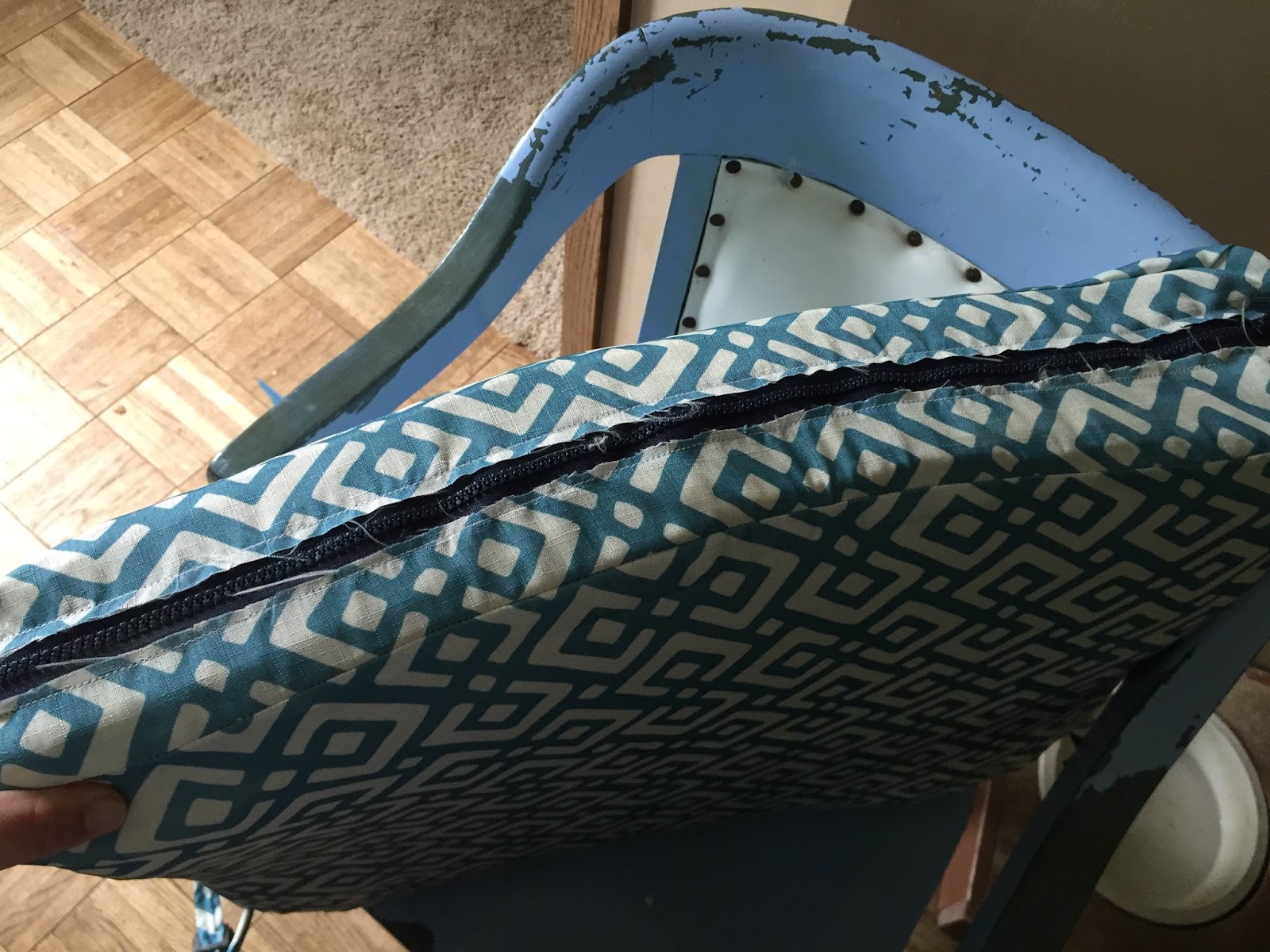 DIY Sunday Covering Patio Cushions The Dabbling Crafter