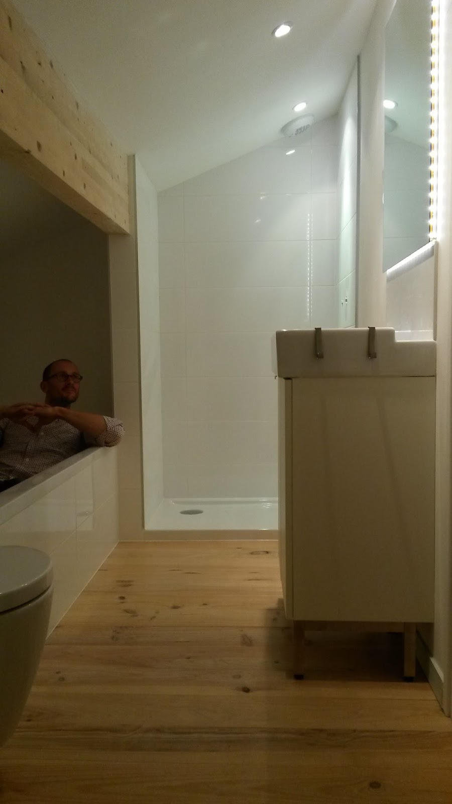 Combles d'une échoppe bordelaise : une salle de bains et 2 ...