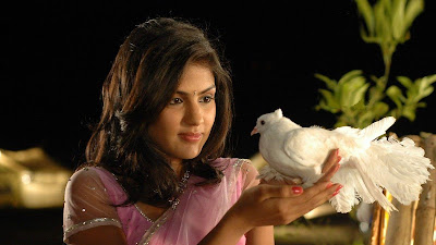 Rhea Chakraborty: Bahubali is Not a South Movie 