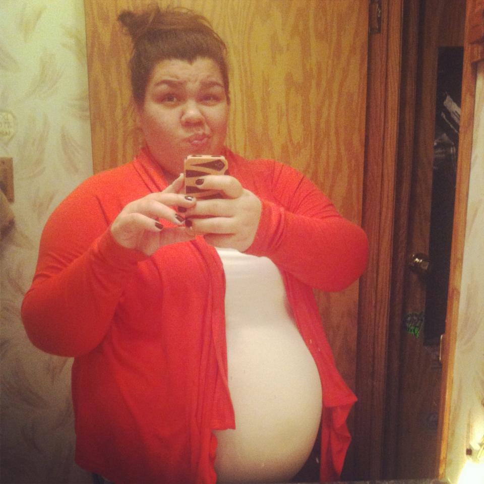 JendaLynne Photography 35 Weeks Pregnant 3rd Trimester