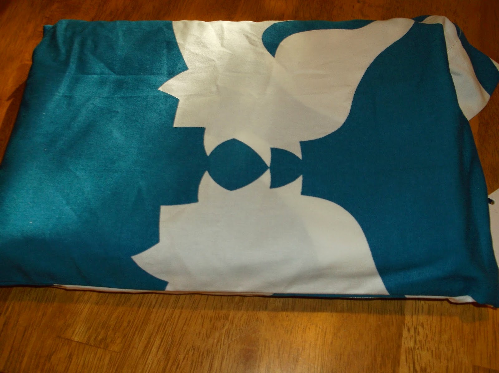 Missys Product Reviews Seahorses beach sheet from Beach Road Designs