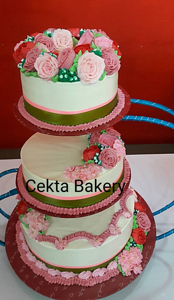 WEDDING CAKE