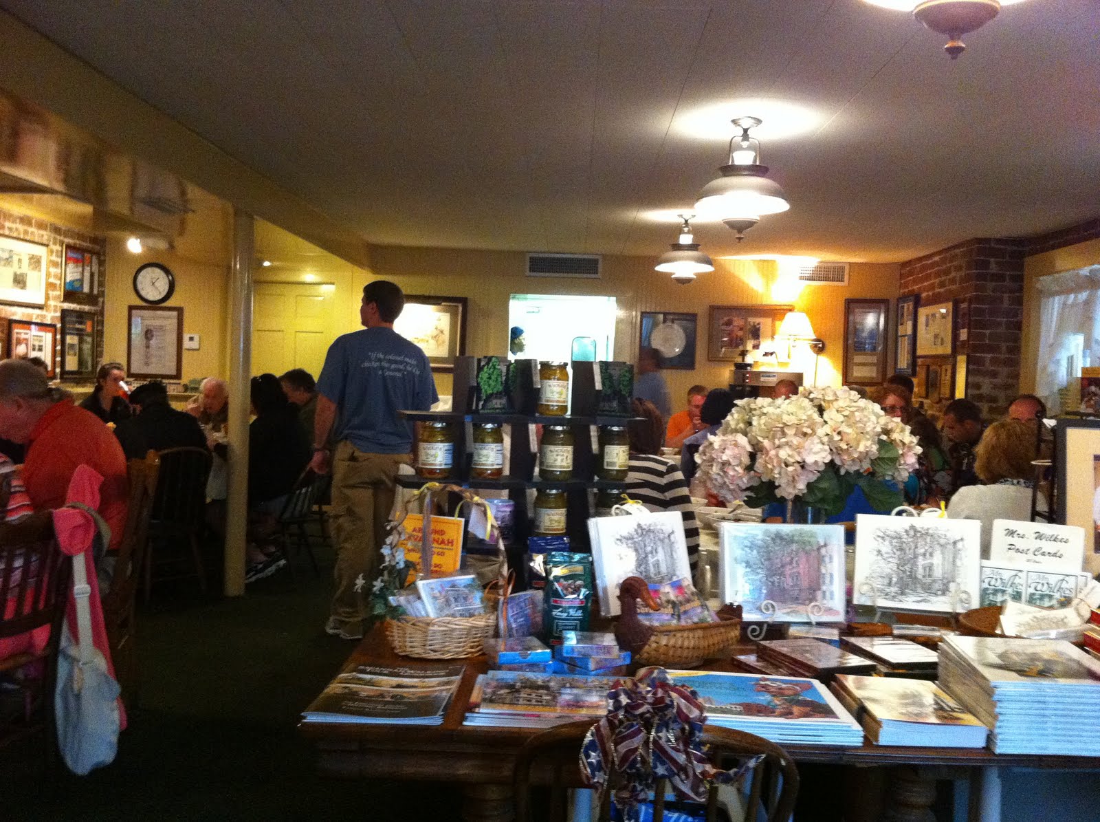 Eat To Live Or Live To Eat Mrs Wilkes Dining Room