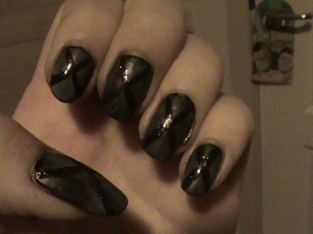 Foto bij Black Cross Design