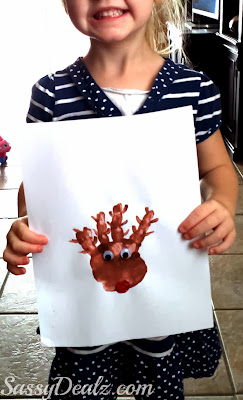 handprint reindeer christmas craft for kids