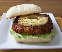 Beanburger with Grilled Pineapple