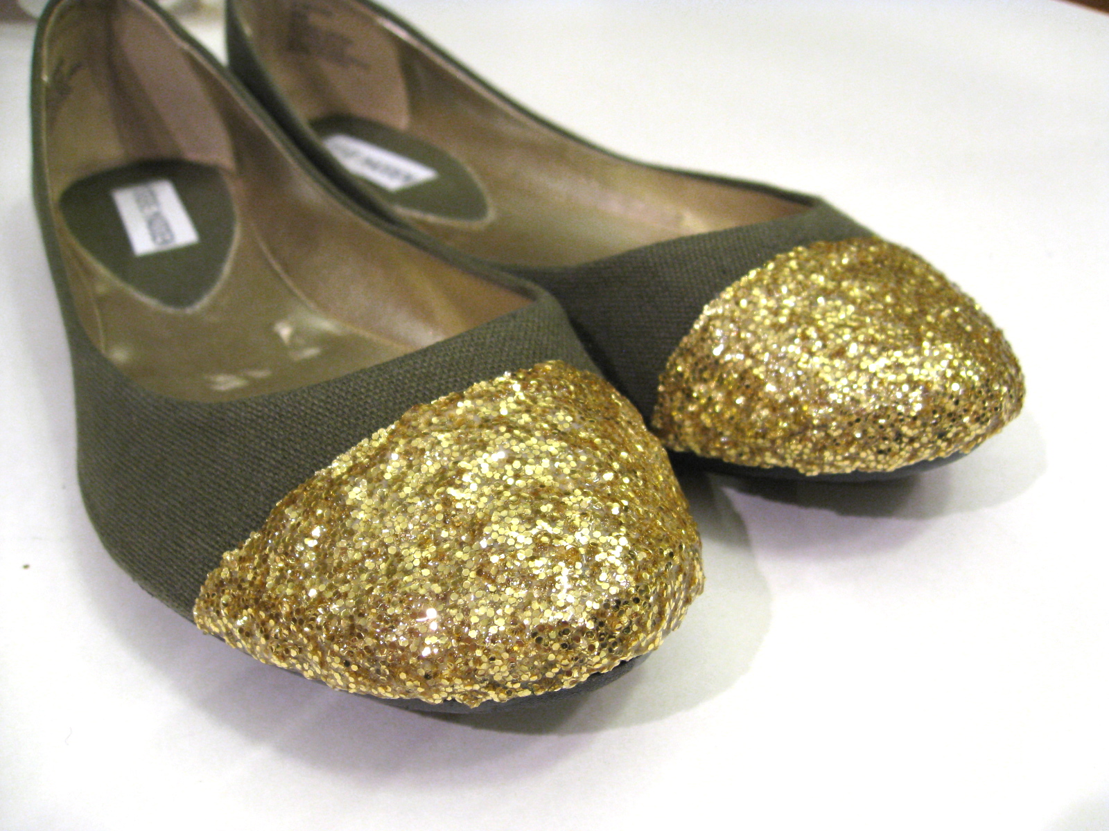 DIY FATSHION DIY SMIDGE OF GLITTER FLATS