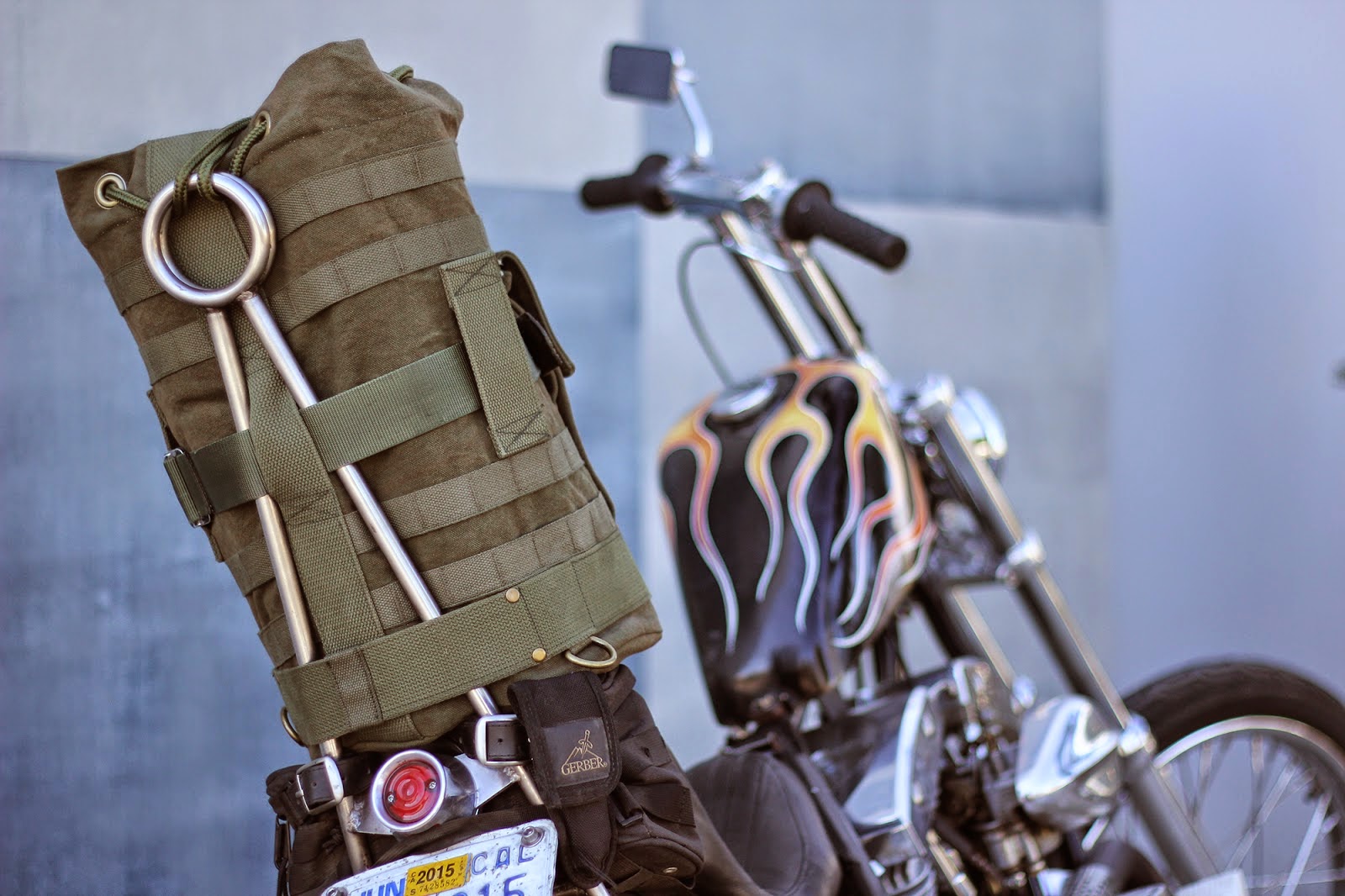 DicE Magazine Dice Issue 59/Biltwell Limited Edition Sissy Bar Bag.