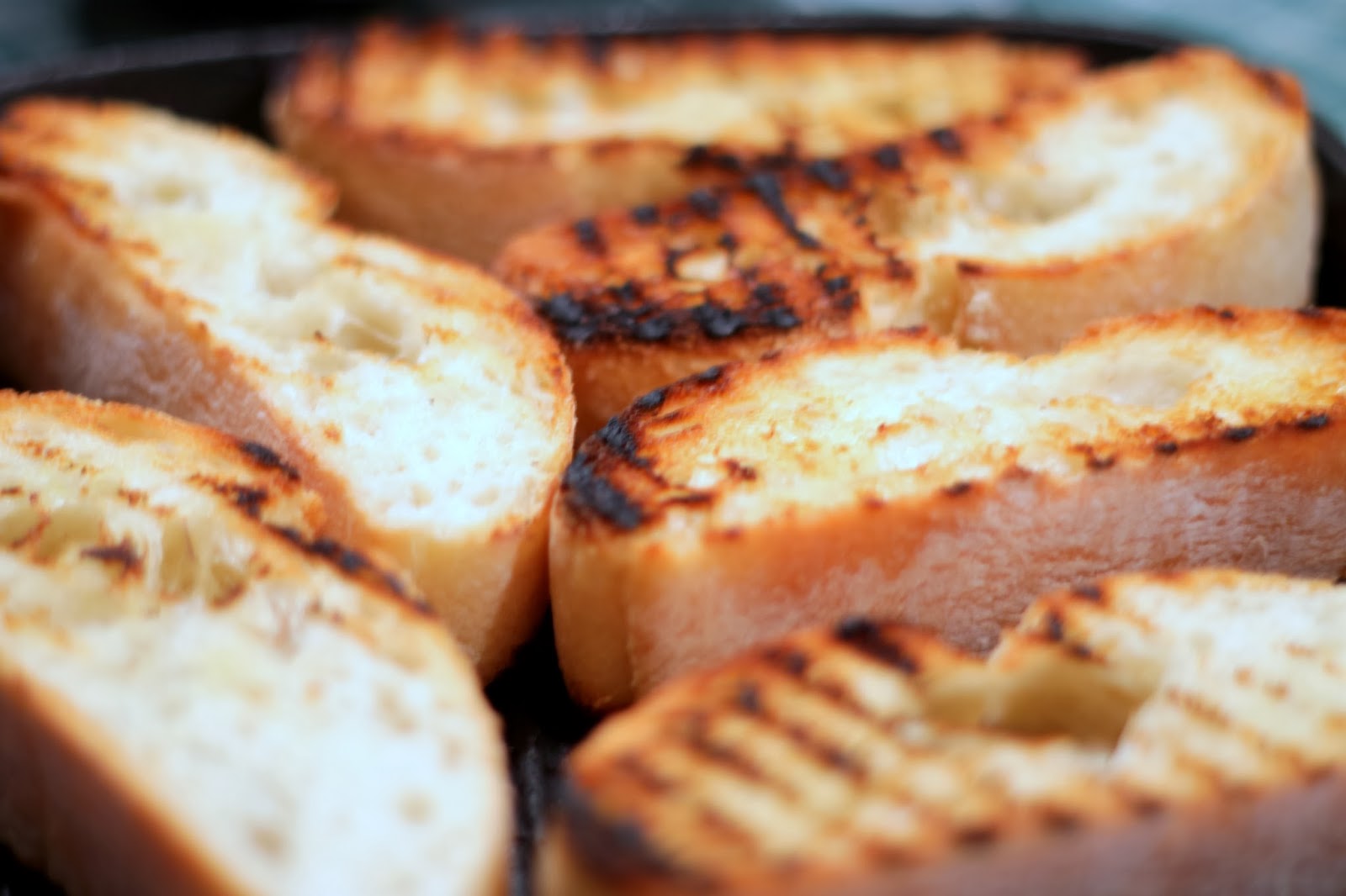 Brunch N' Cupcakes {White Bean Burschetta on Grilled Ciabatta Bread}