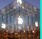 The Apple flagship store in NYC, 5th Ave.