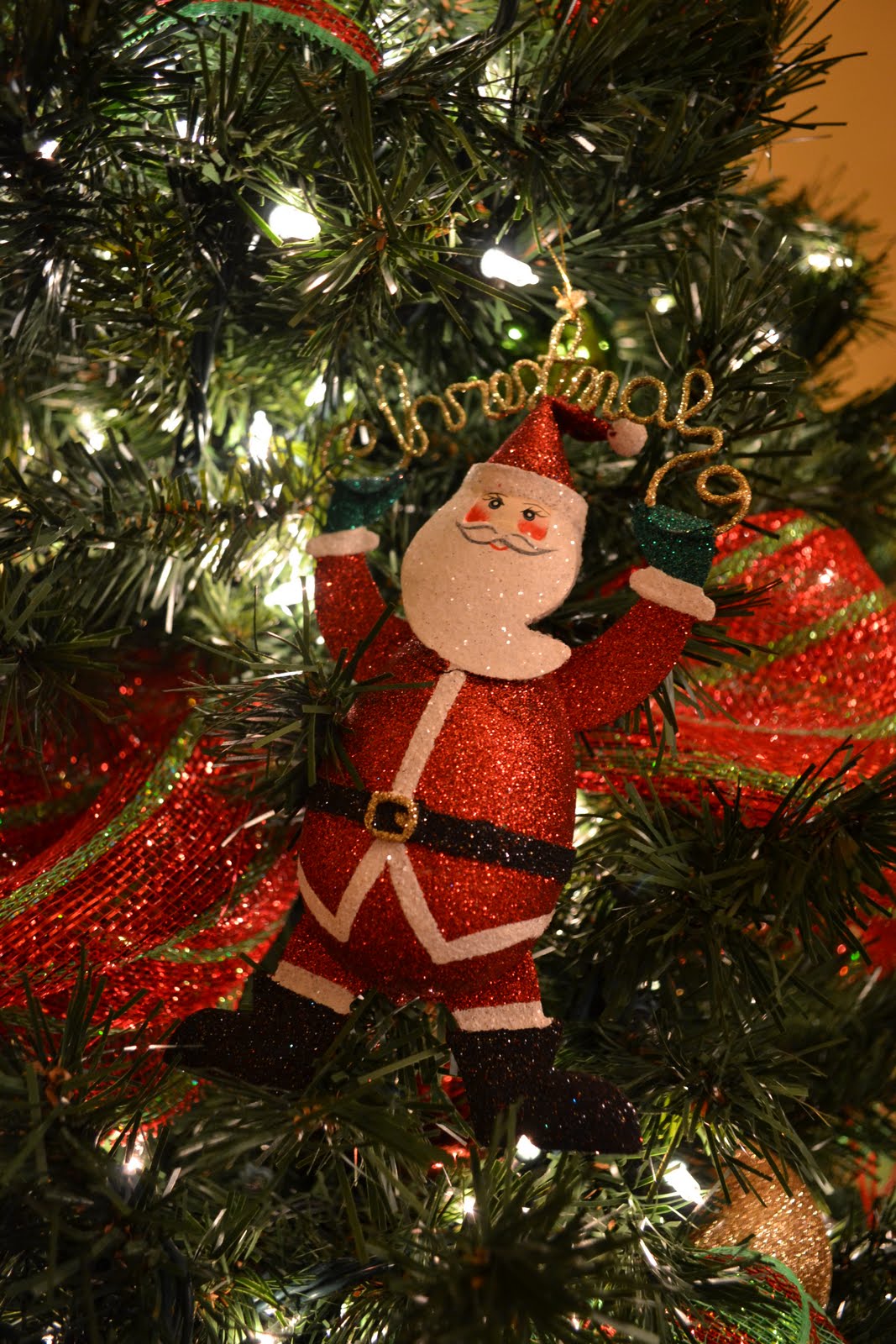 Kristen's Creations: Decorating A Christmas Tree With Mesh Ribbon Tutorial