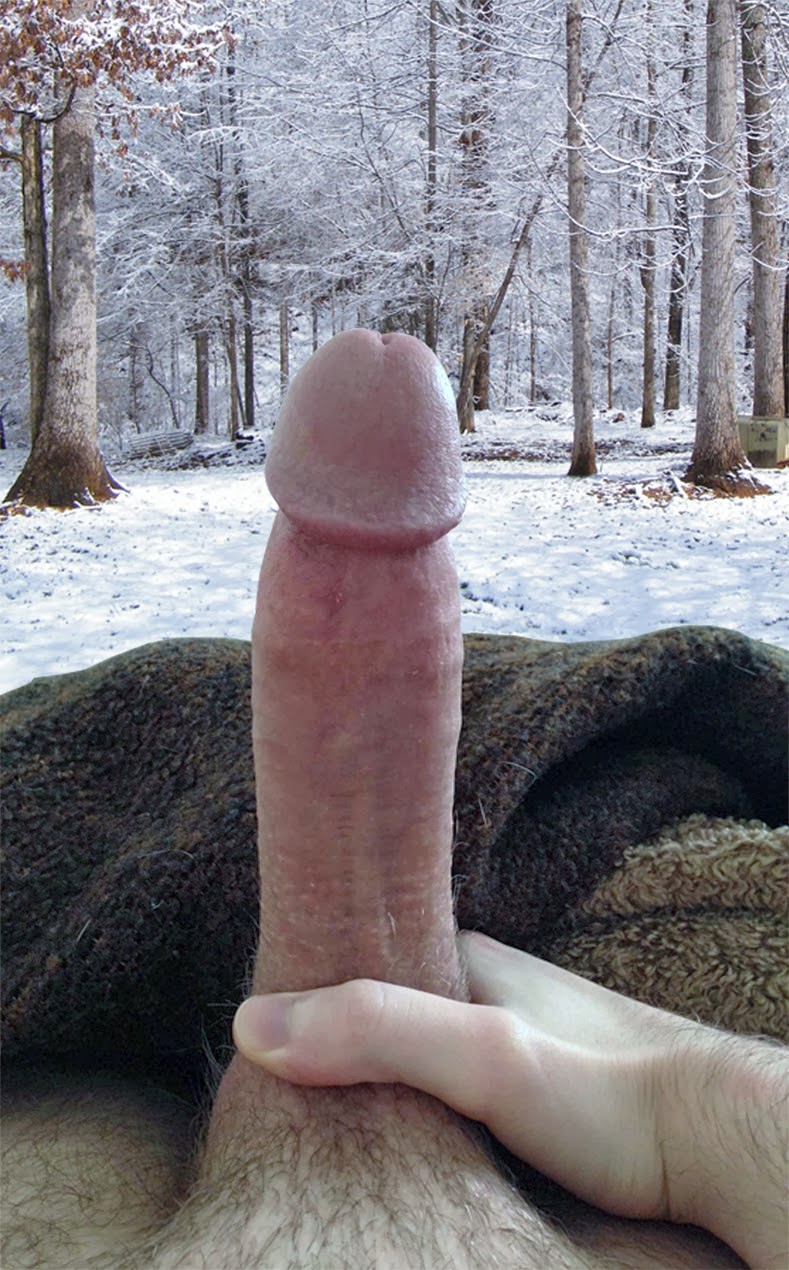 Amateur white handjob penis outdoor