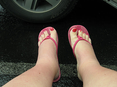 Life in a Beautiful World :: The Belmondo Family: Swollen Preggo Feet