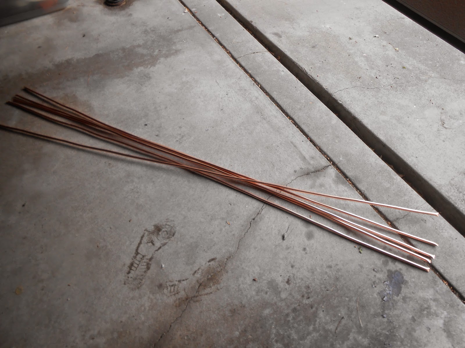 Sproutsandstuff DIY Copper Garden Art from Copper Tubing