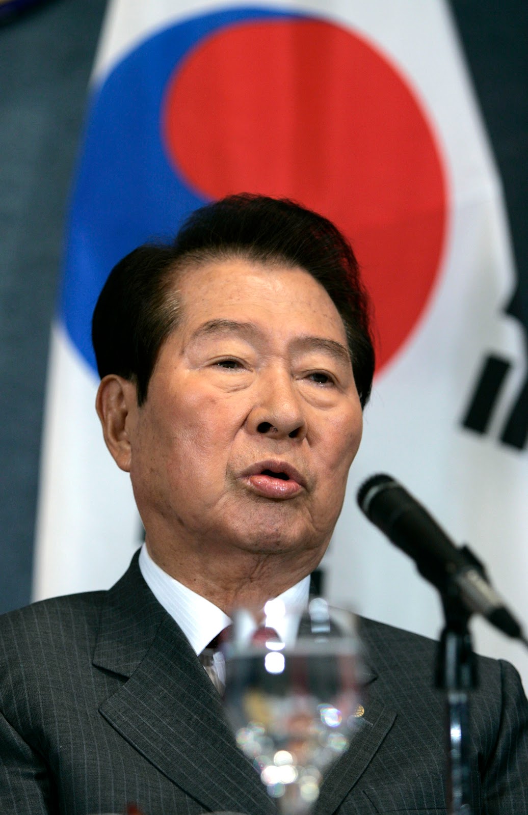 Dae-jung Kim Net Worth