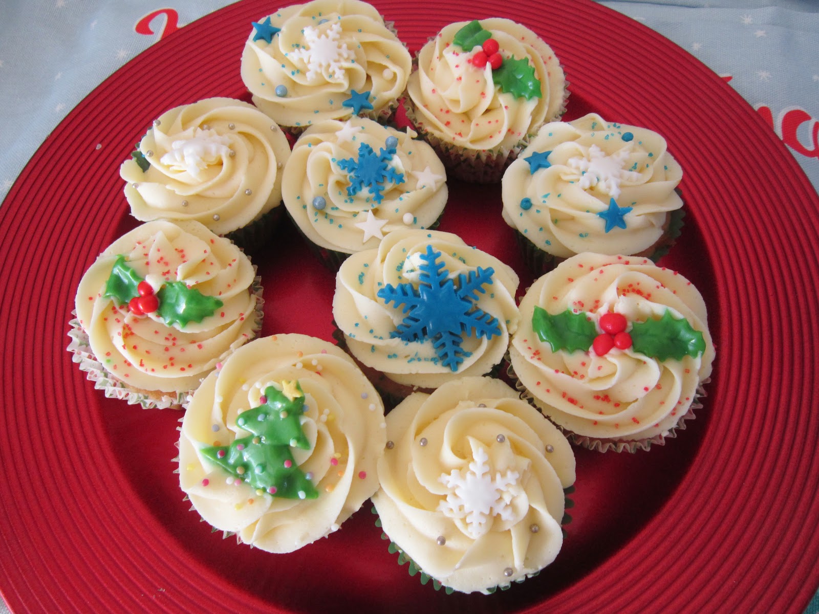 My New Business &amp; Christmas Cupcakes ♥ | Victoria's Vintage Blog
