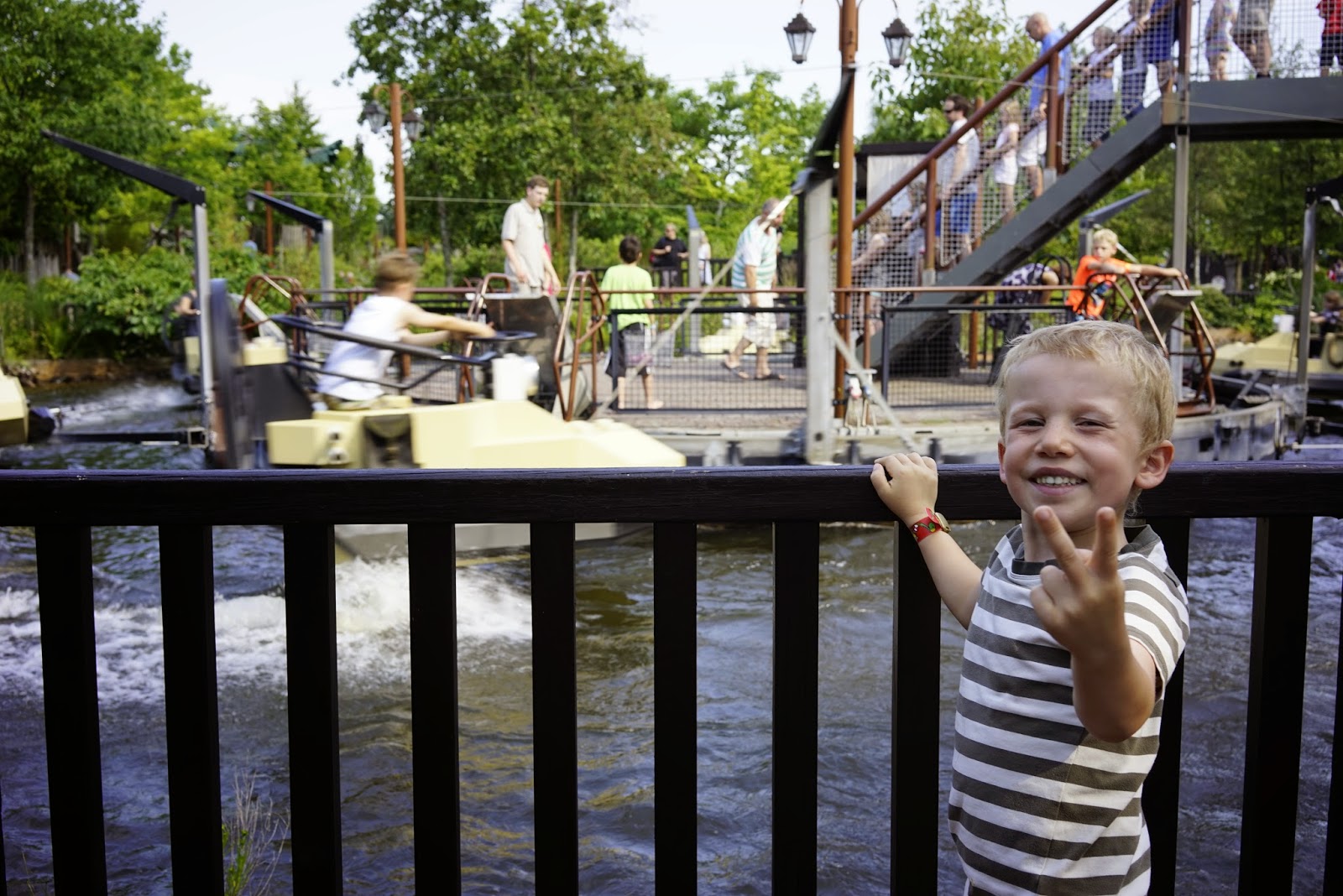 Richard Bjerkoe - Robust Dad - Matheo Legoland Boat