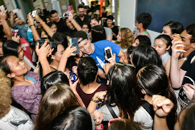 Jerome Jarre, Vine/Snapchat Star takes photo with fans at The Pepsi x Liter Of Light "Ignite The Light" Tour at PMQ, Central on March 15, 2015 in Hong Kong