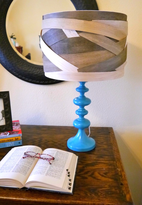 11 Cute DIY Lamp Shade Makeovers Do it yourself ideas and projects