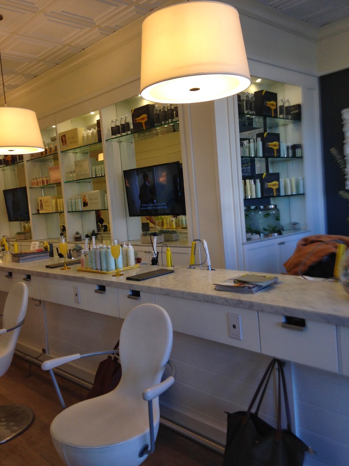 Sweet and Modern Dry Bar Chicago Edition