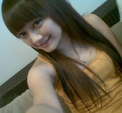 wanita bugil 34 b wanita bugil 34 b