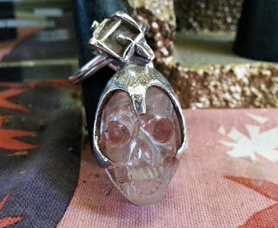 battle skull pendant by alex streeter