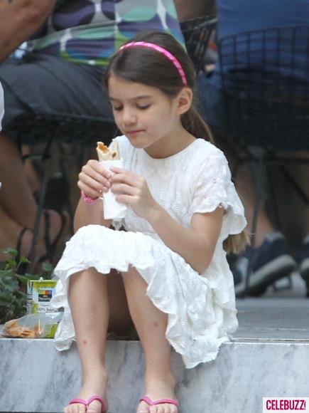 Suri Cruise Pictures | Showbiz Guru